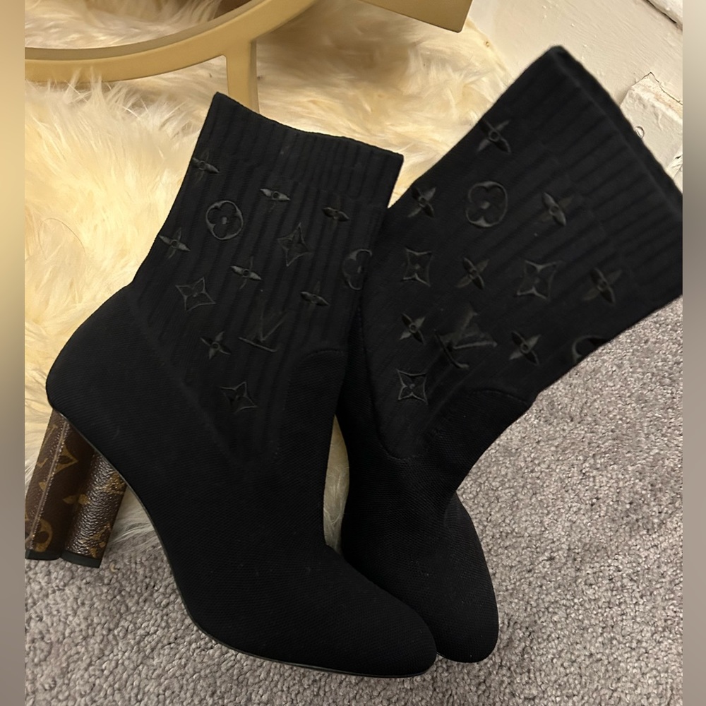 Black authentic Louis Vuitton booties women’s size 38